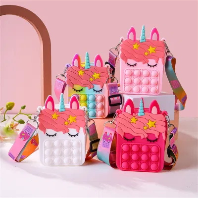 Fashion Pop It Fidget Toys Borsa portamonete con unicorno arcobaleno per regali di Natale per ragazze